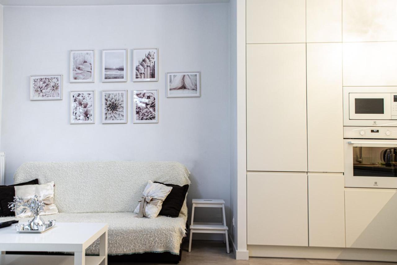 ורשה Wola Glamour Apartment מראה חיצוני תמונה