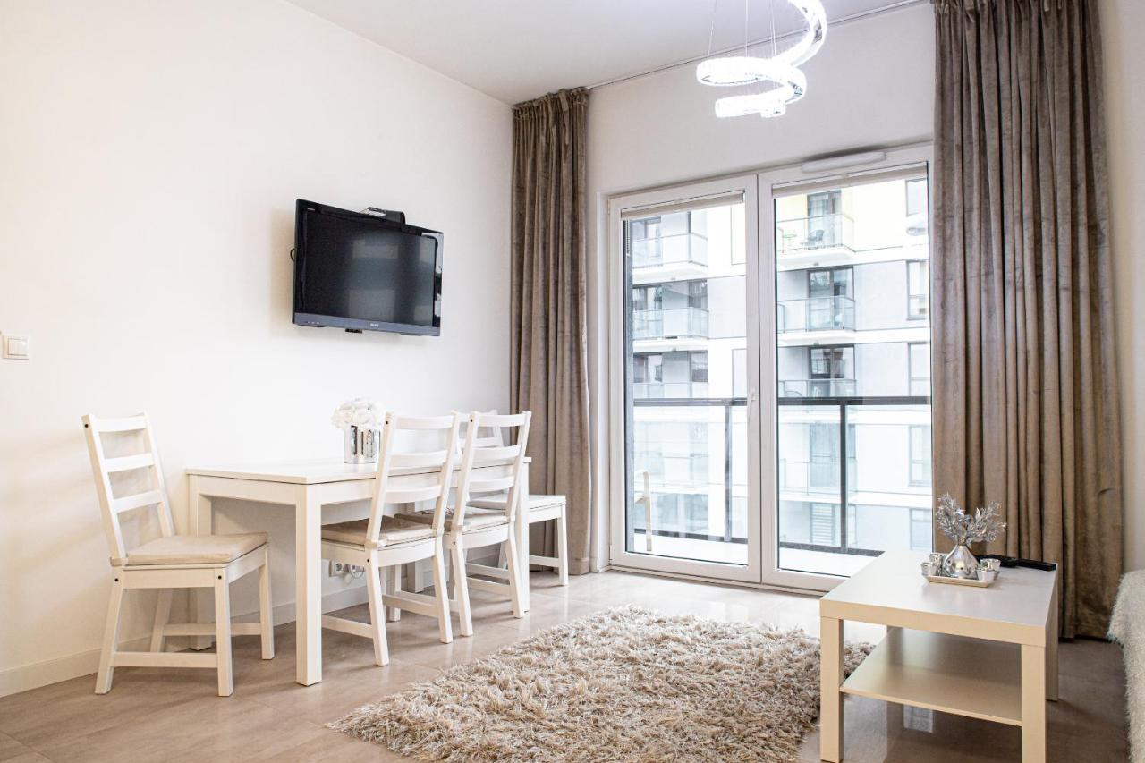 ורשה Wola Glamour Apartment מראה חיצוני תמונה