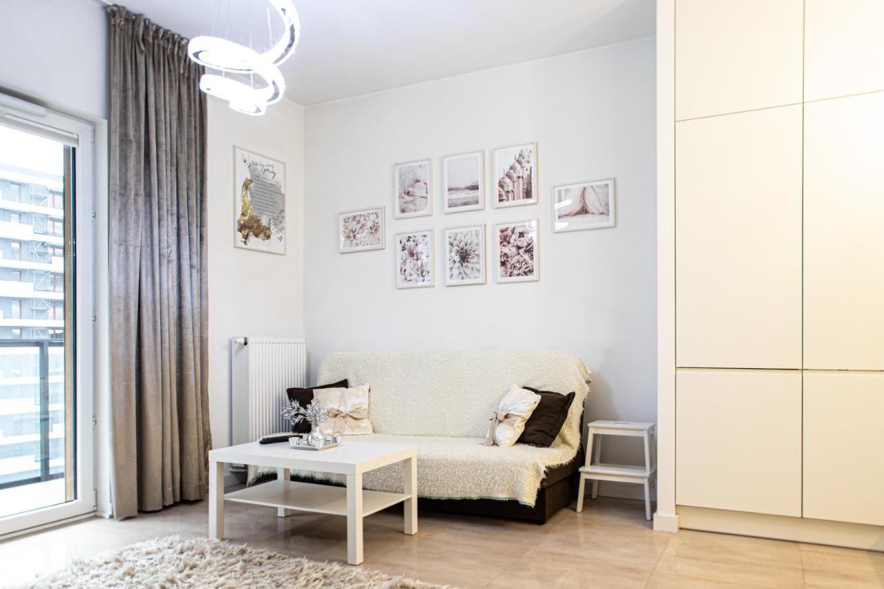 ורשה Wola Glamour Apartment מראה חיצוני תמונה