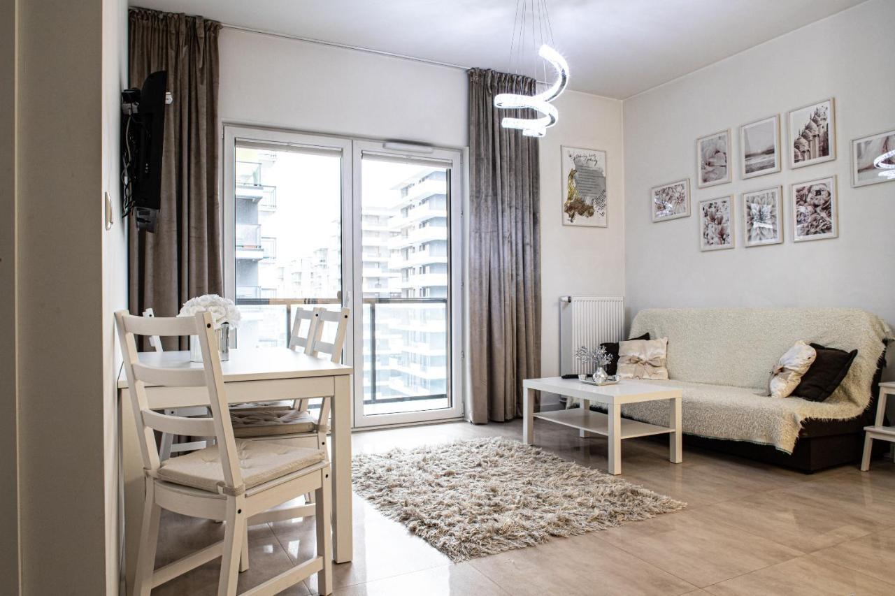 ורשה Wola Glamour Apartment מראה חיצוני תמונה